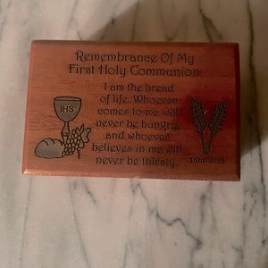 Small communion box